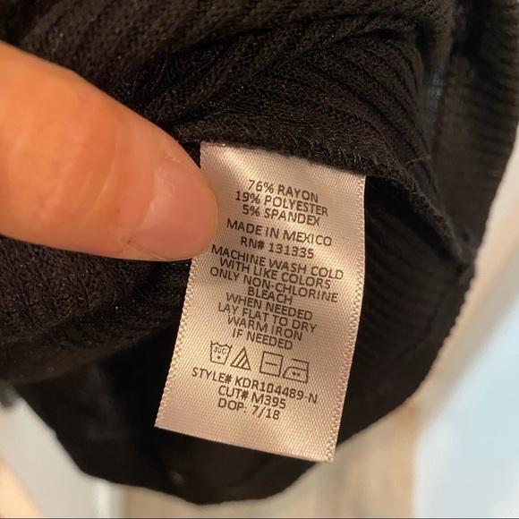 Socialite ribbed twist back dress NWT - Picture 6 of 6